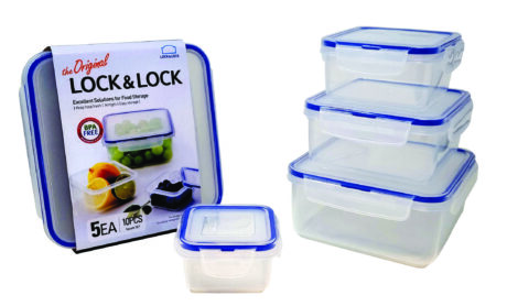 סט 5 קופסאות הרמטיות מרובעות Lock&Lock (בבושקה) באריזת סליב. הקופסאות נכנסות האחת בתוך השנייה לחיסכון ויעילות באחסון. דגם 980CL5